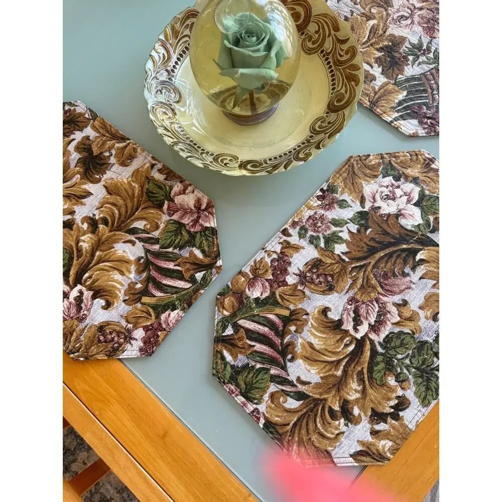 Placemats Mid Century Baroque Pattern with Gold and Rose Colors